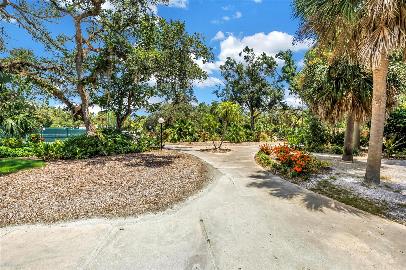 Image 62 of 69 For 5406 Chanteclaire  91