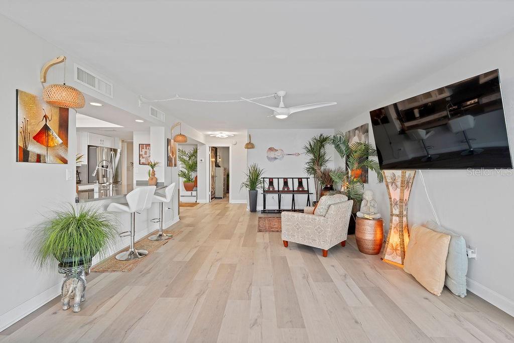 Image 11 of 64 For 80 Rogers Street 2b