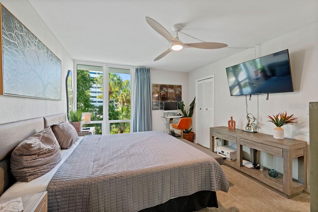 Image 32 of 64 For 80 Rogers Street 2b