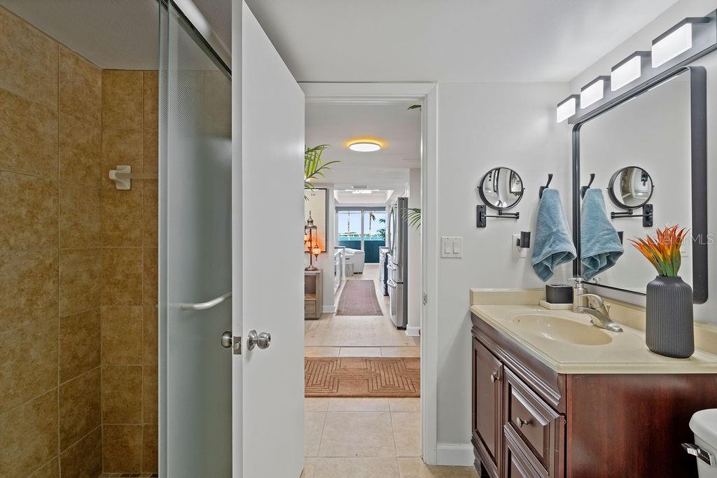Image 33 of 64 For 80 Rogers Street 2b