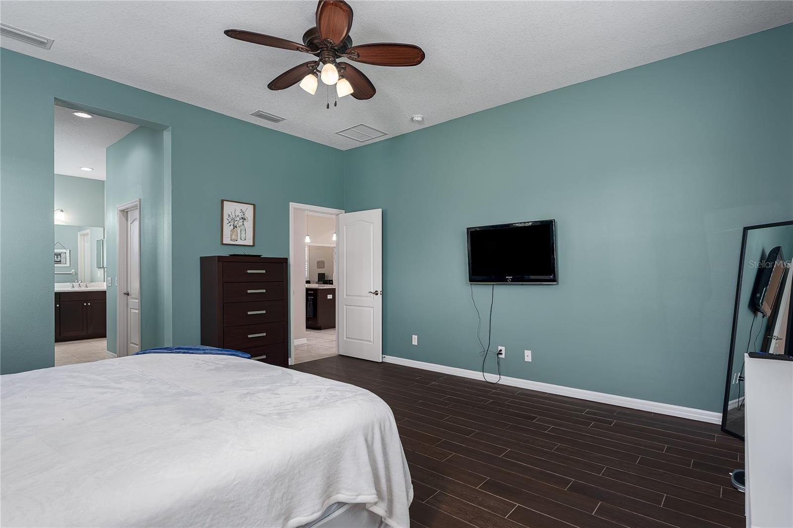 Image 13 of 40 For 12511 Halfmoon Lake Terrace
