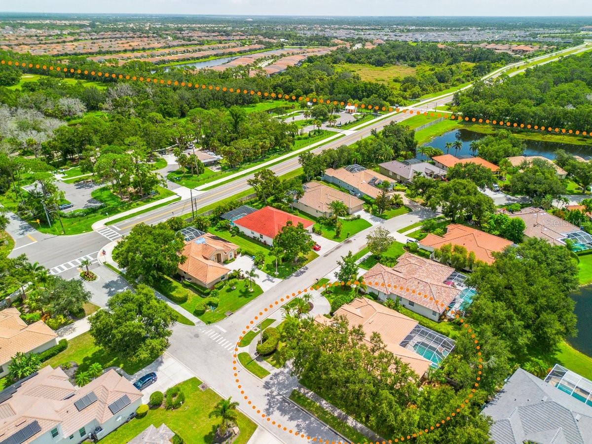 Image 9 of 69 For 471 Park Trace Boulevard