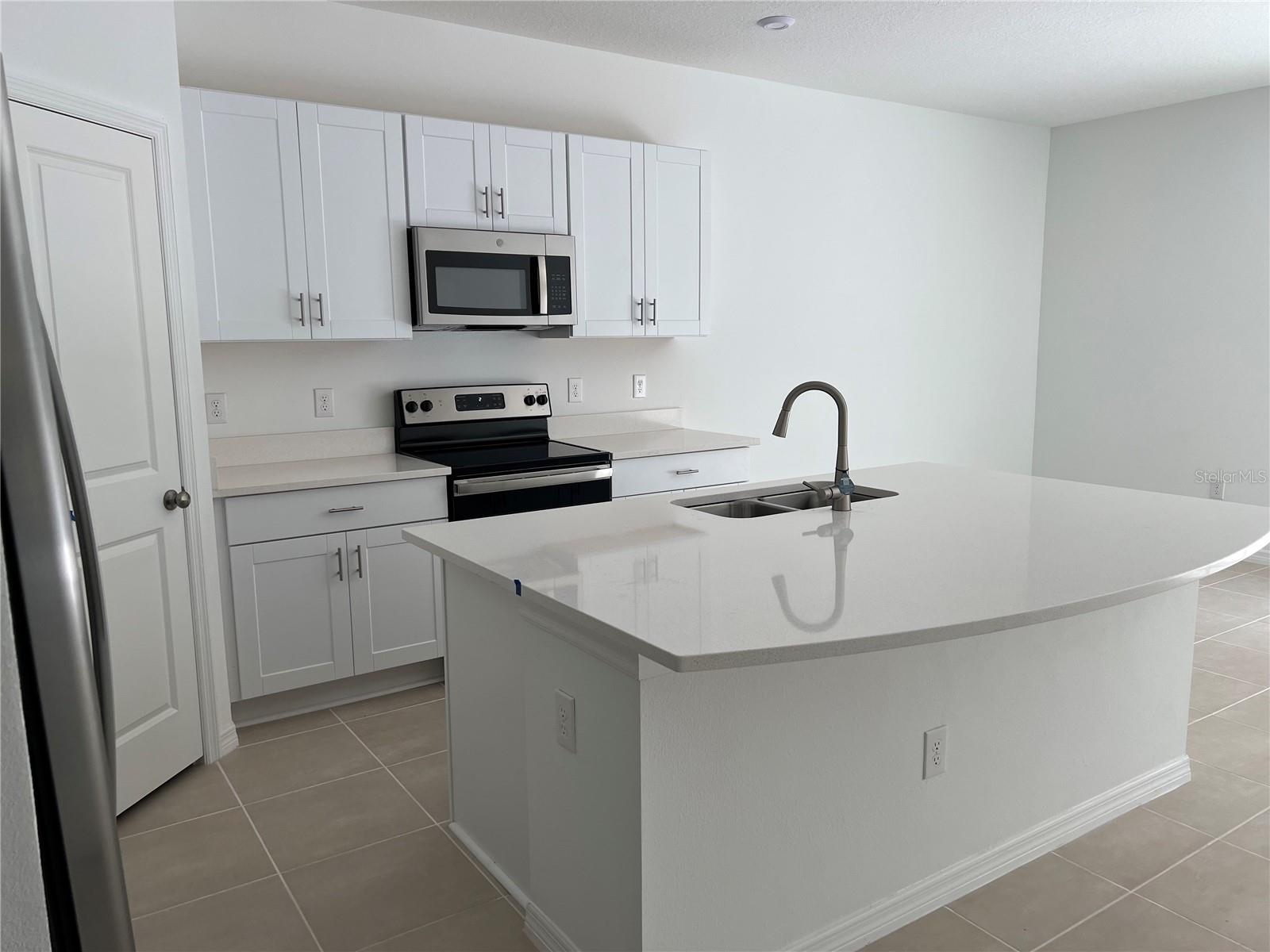 Image 3 of 23 For 6413 Fairmont Lane