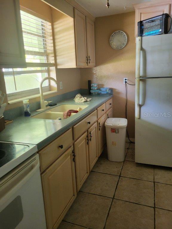 Image 4 of 23 For 2532 Grand Cayman Street