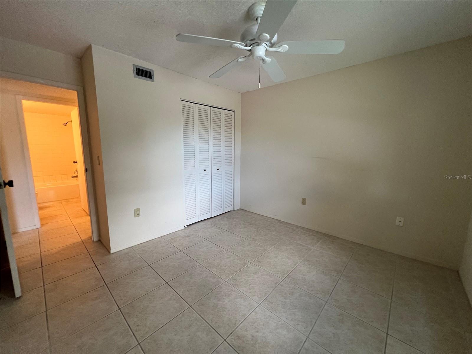 Image 9 of 19 For 3231 Beneva Road 202