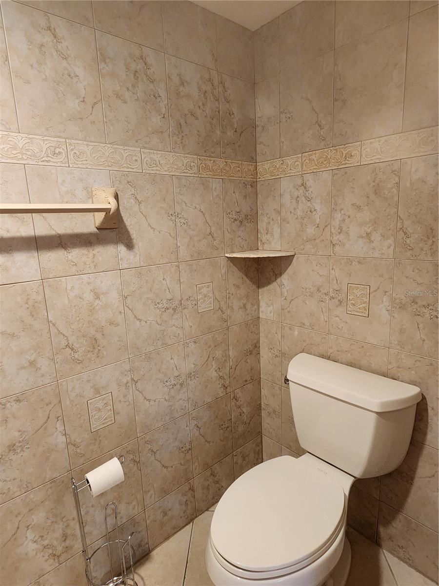 Image 23 of 49 For 6505 Stone River Road 101