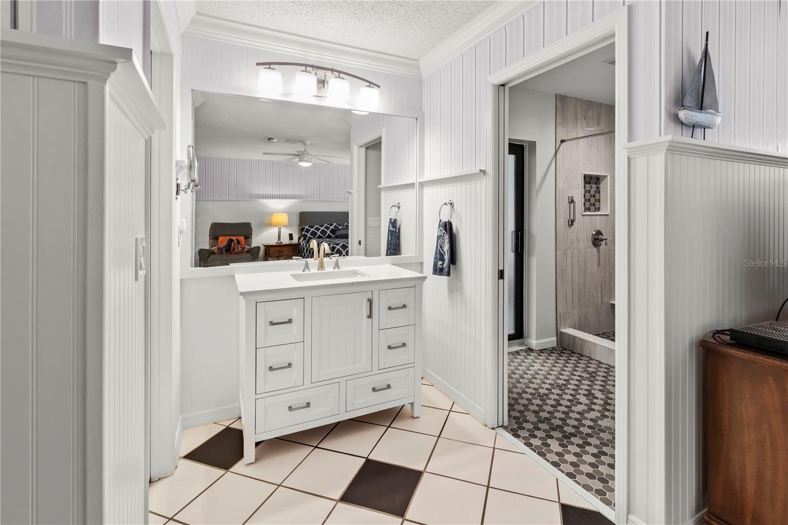 Image 16 of 39 For 6818 Arbor Oaks Circle