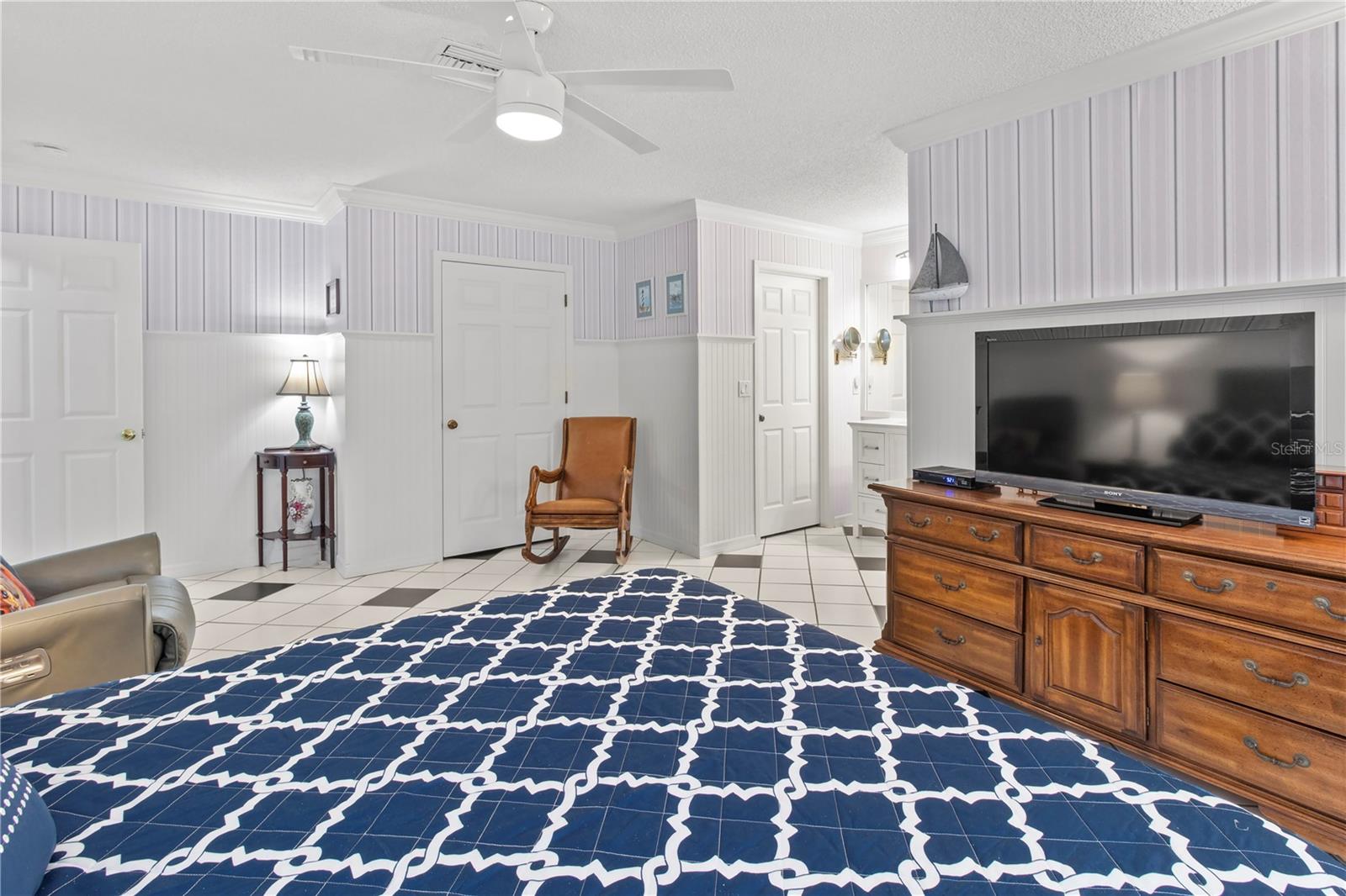 Image 18 of 39 For 6818 Arbor Oaks Circle