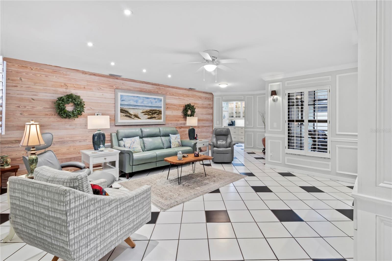 Image 3 of 39 For 6818 Arbor Oaks Circle