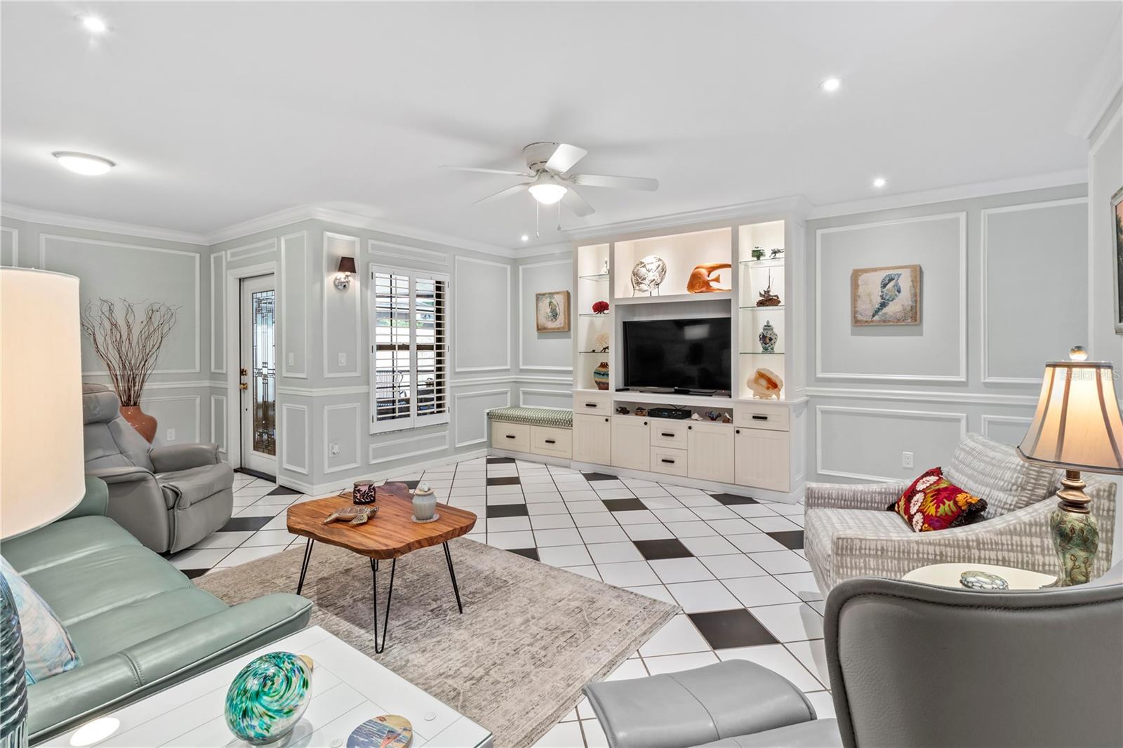 Image 4 of 39 For 6818 Arbor Oaks Circle