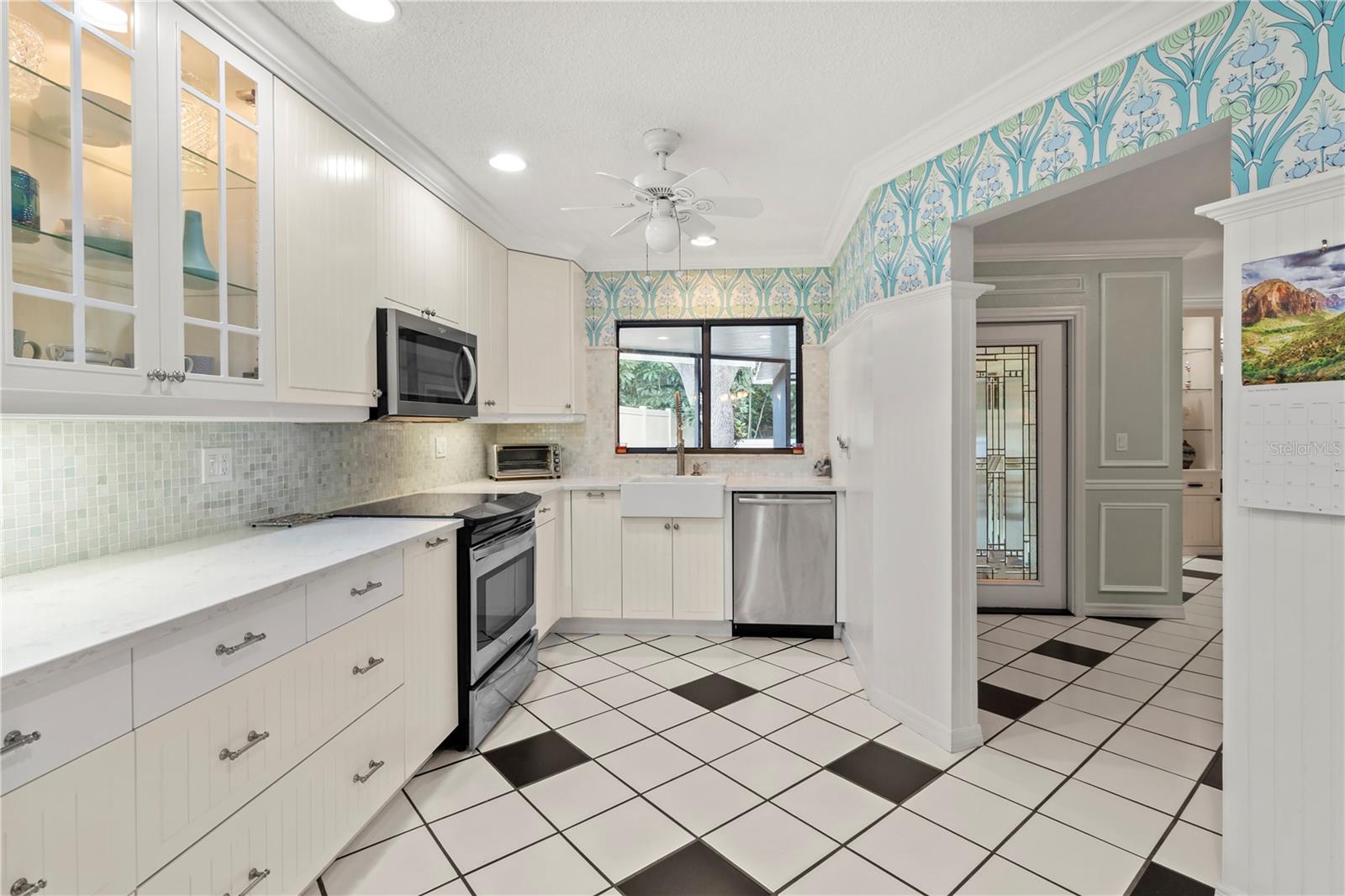 Image 7 of 39 For 6818 Arbor Oaks Circle