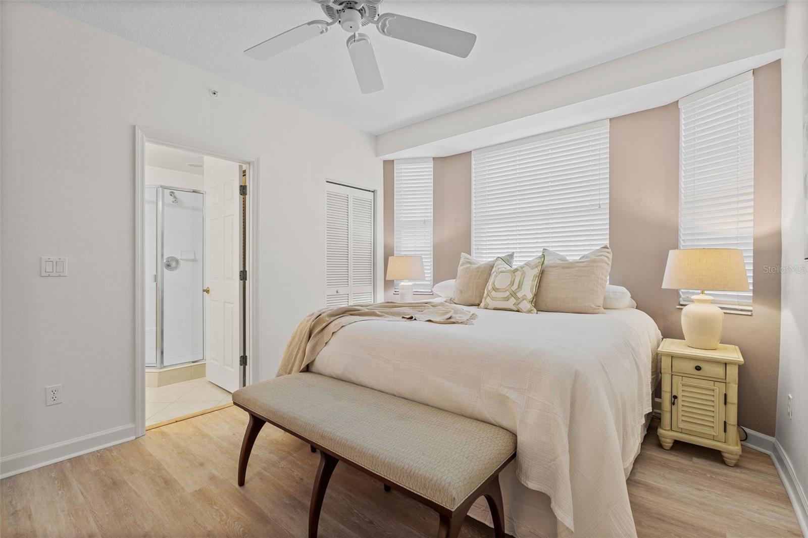 Image 23 of 46 For 1240 Dolphin Bay Way 401