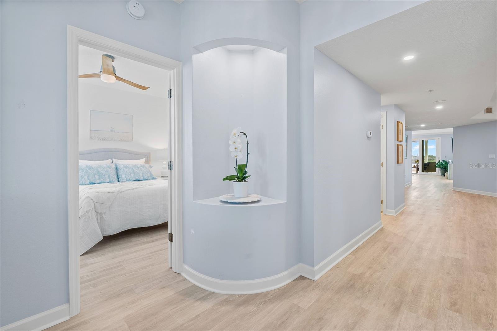 Image 4 of 46 For 1240 Dolphin Bay Way 401