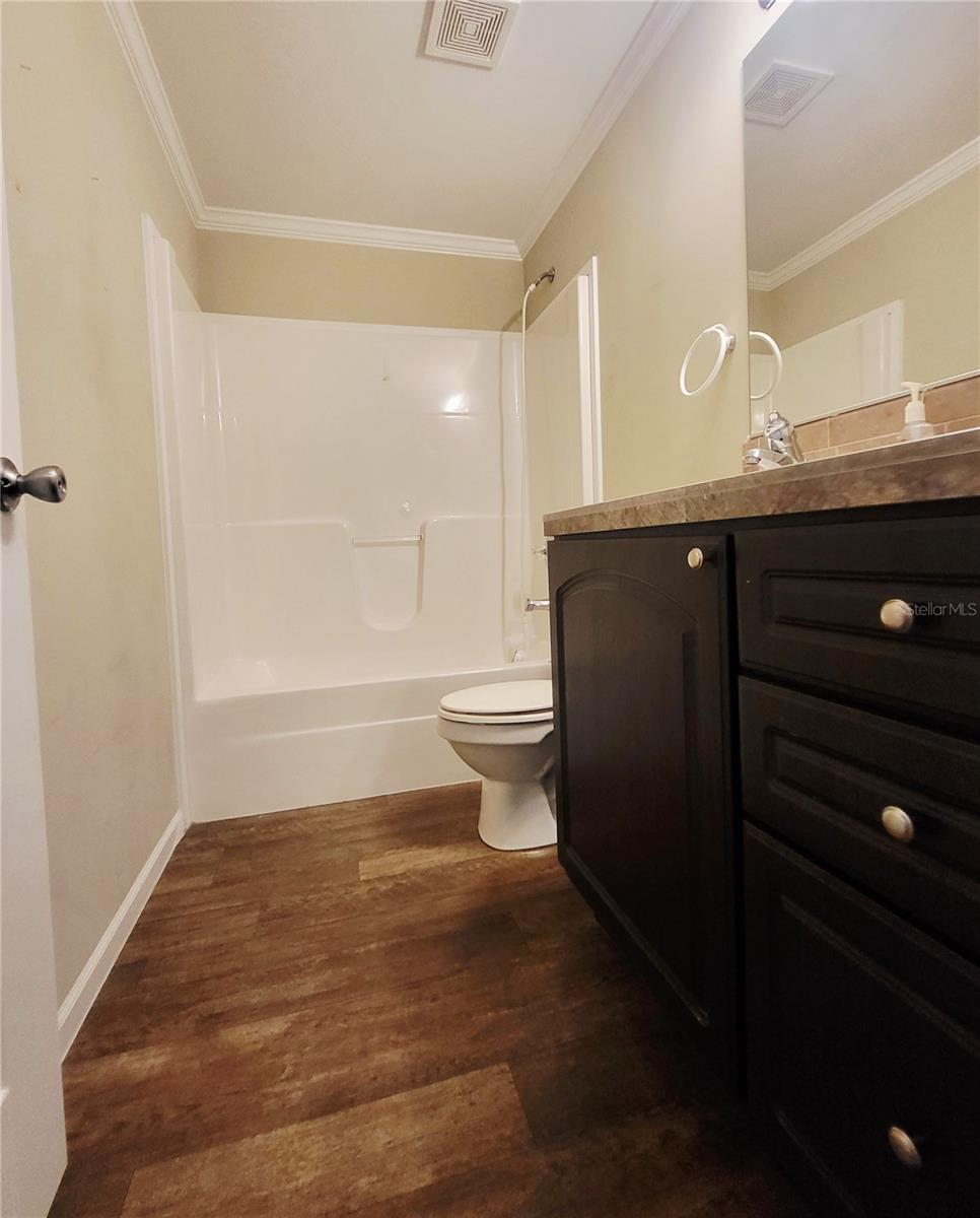 Image 9 of 18 For 1106 49th Avenue Drive W
