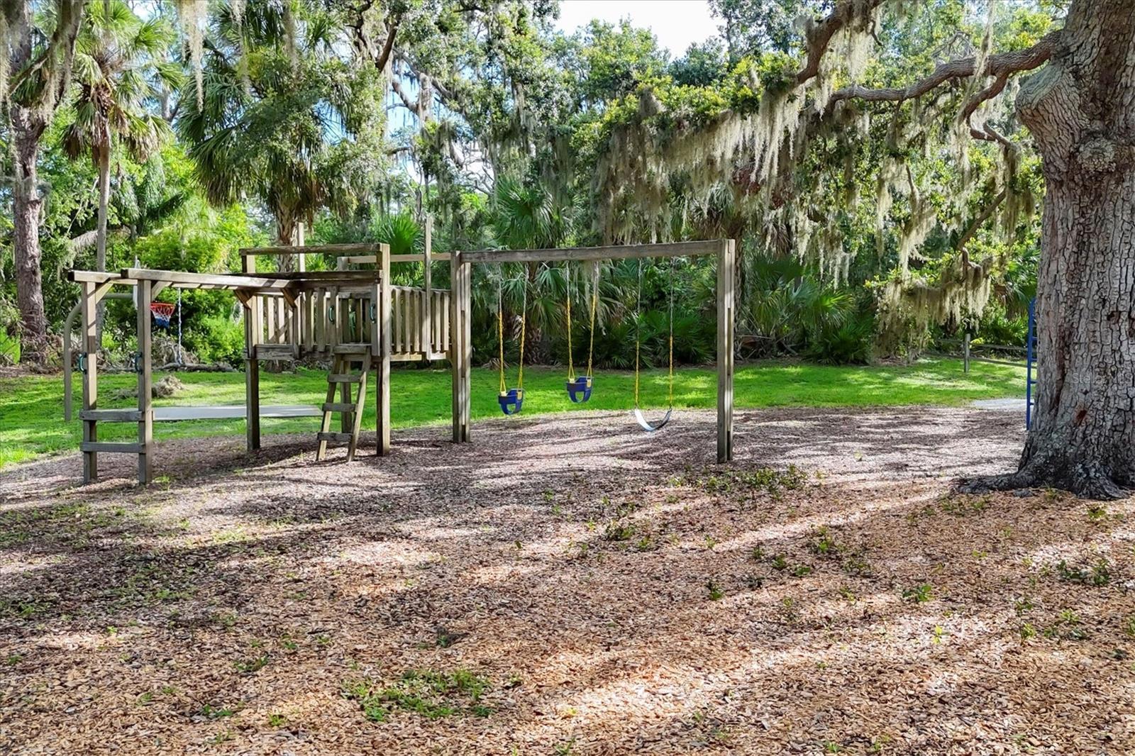 Image 65 of 93 For 4658 Longwater Chase  104