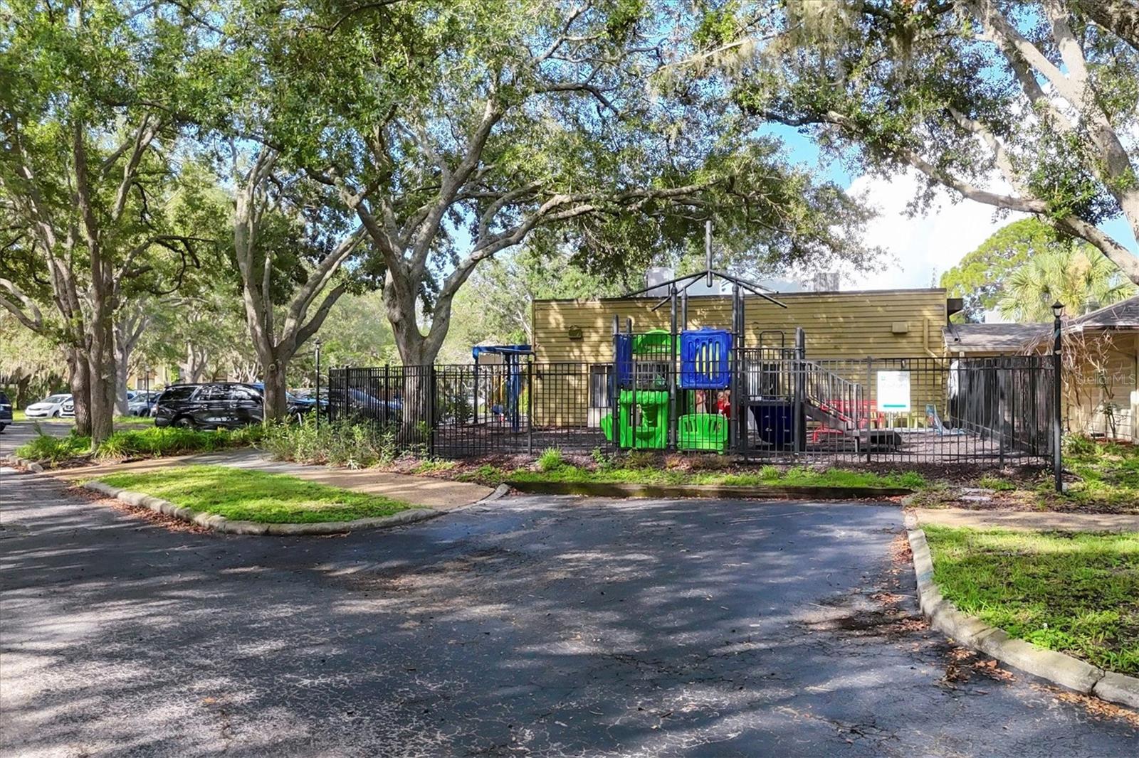 Image 77 of 93 For 4658 Longwater Chase  104