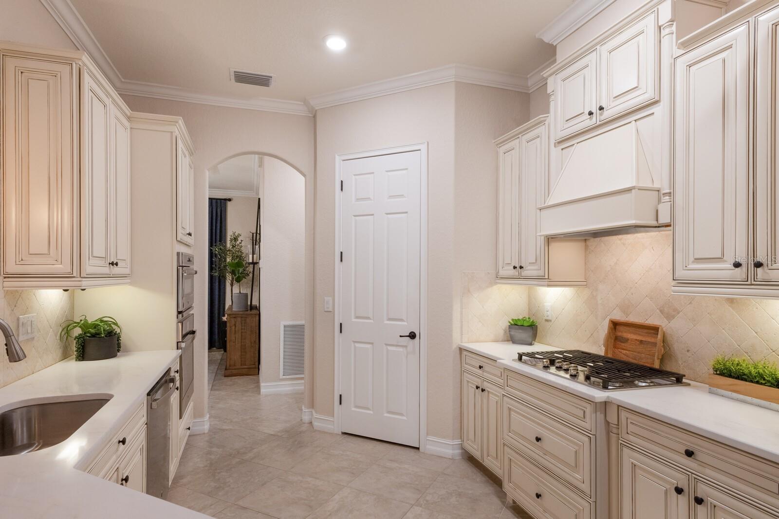 Image 82 of 100 For 5569 Mulligan Way