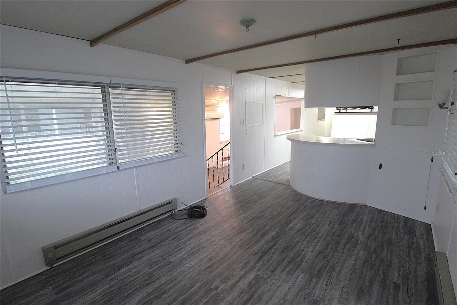 Image 4 of 15 For 512 50th Avenue Drive W