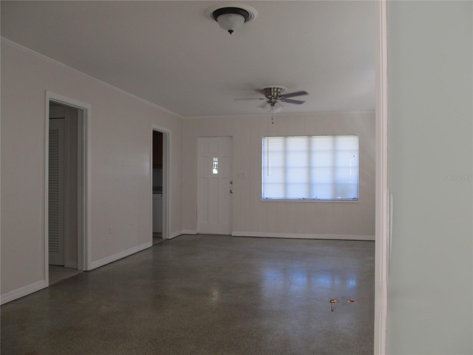 Image 4 of 13 For 300 Colonia Lane