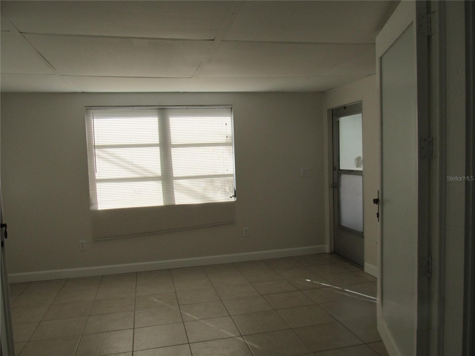 Image 5 of 13 For 300 Colonia Lane