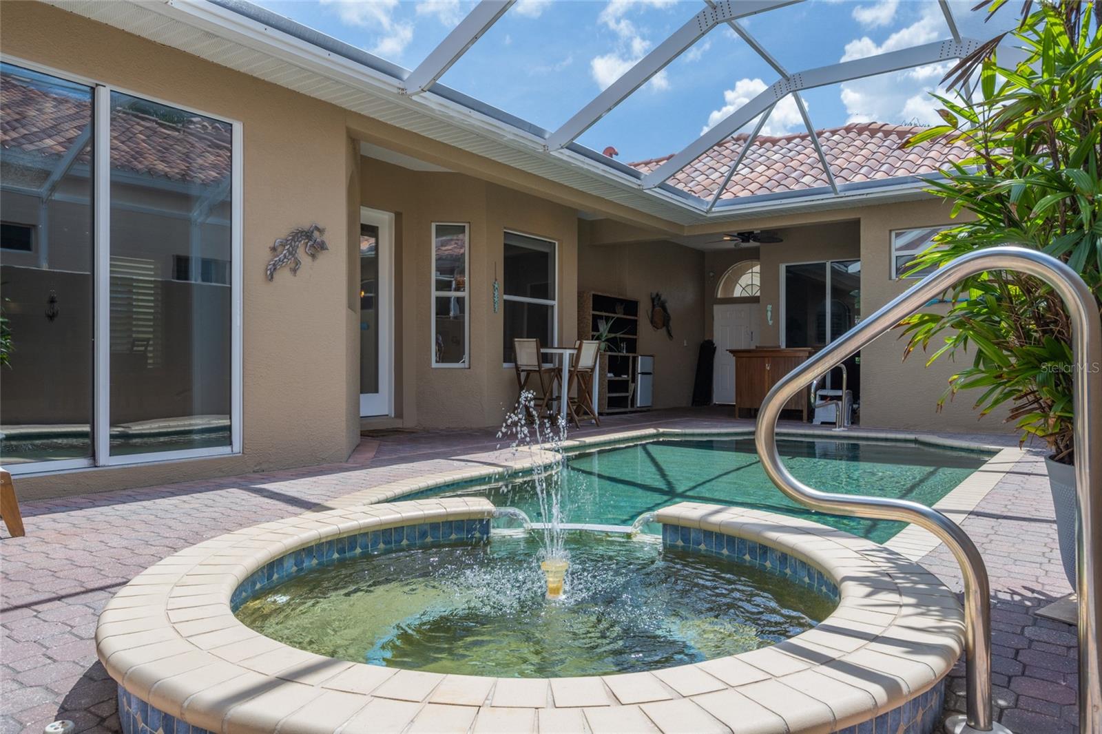 Image 11 of 62 For 303 9th Avenue E