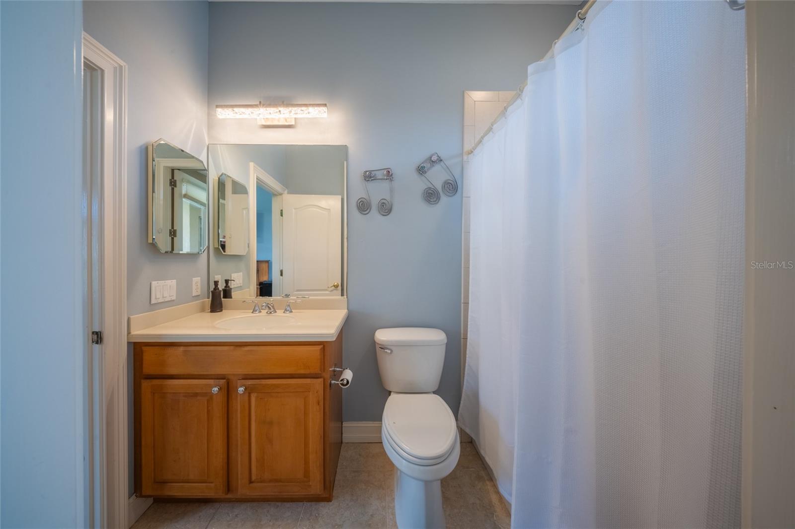 Image 17 of 62 For 303 9th Avenue E