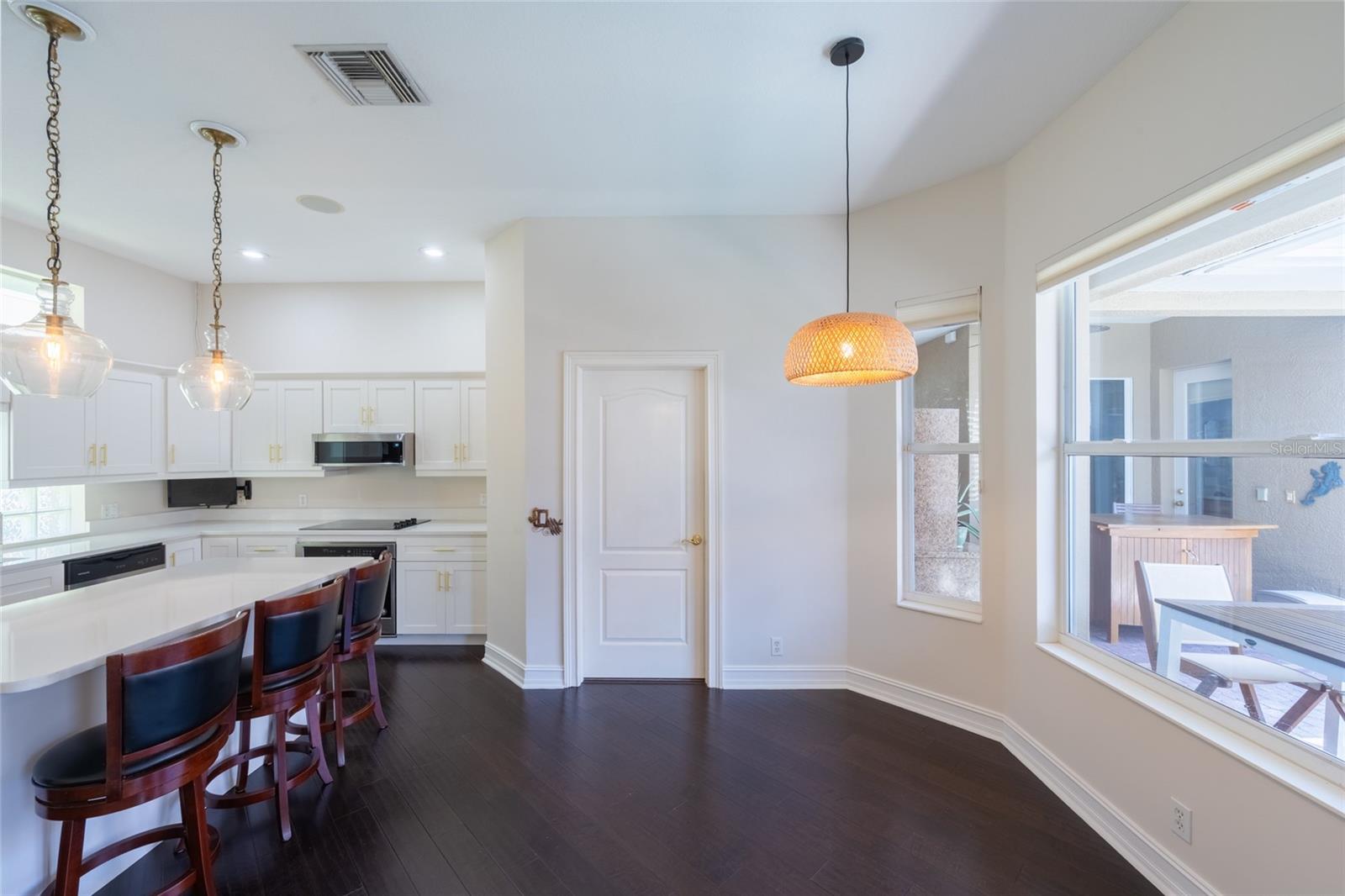 Image 19 of 62 For 303 9th Avenue E