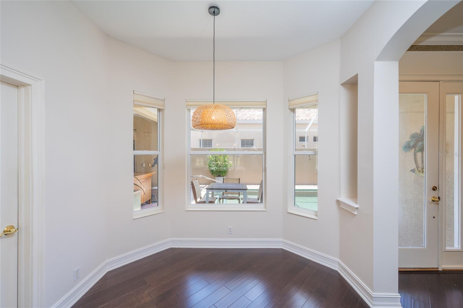 Image 20 of 62 For 303 9th Avenue E