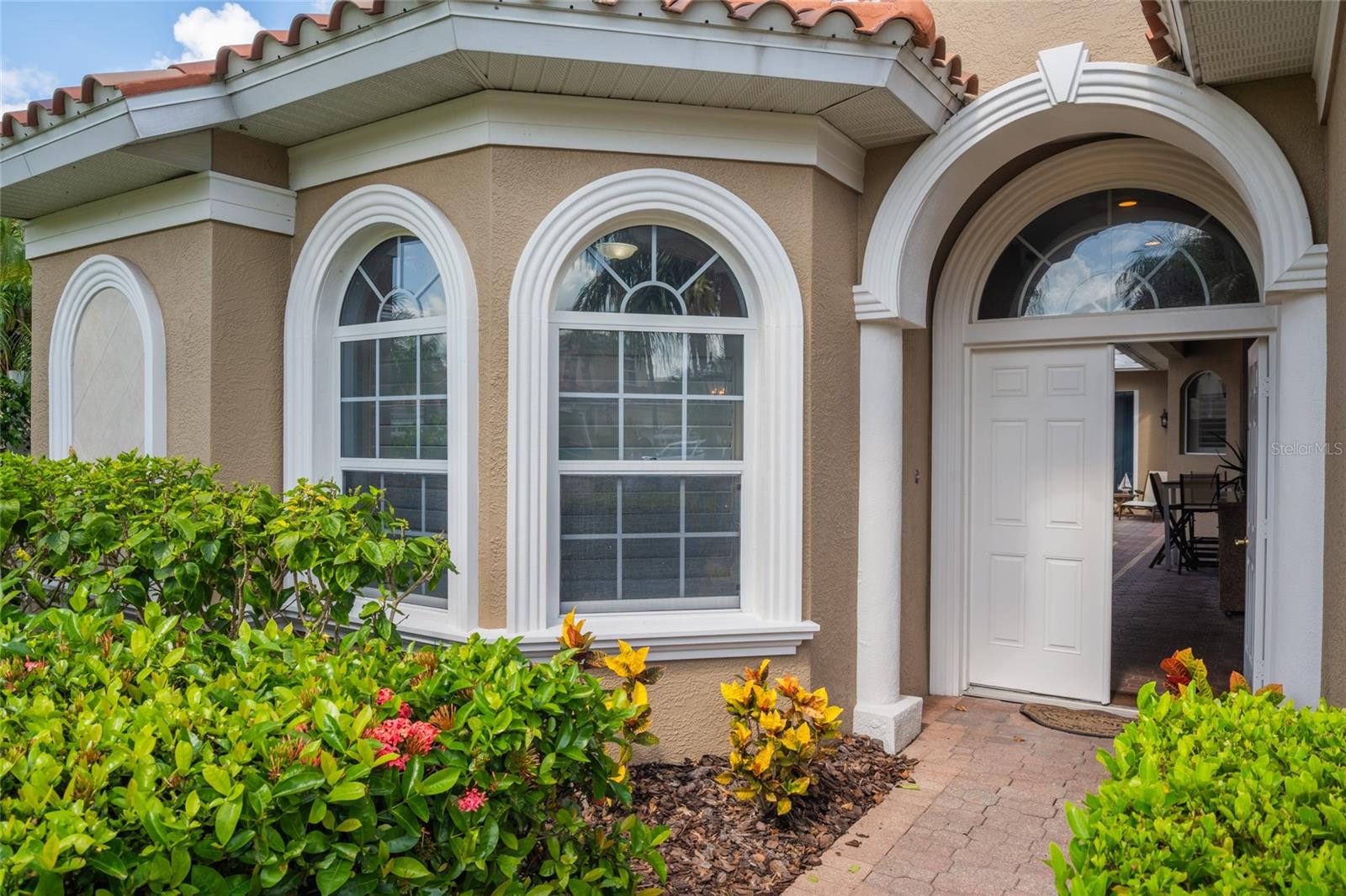 Image 3 of 62 For 303 9th Avenue E