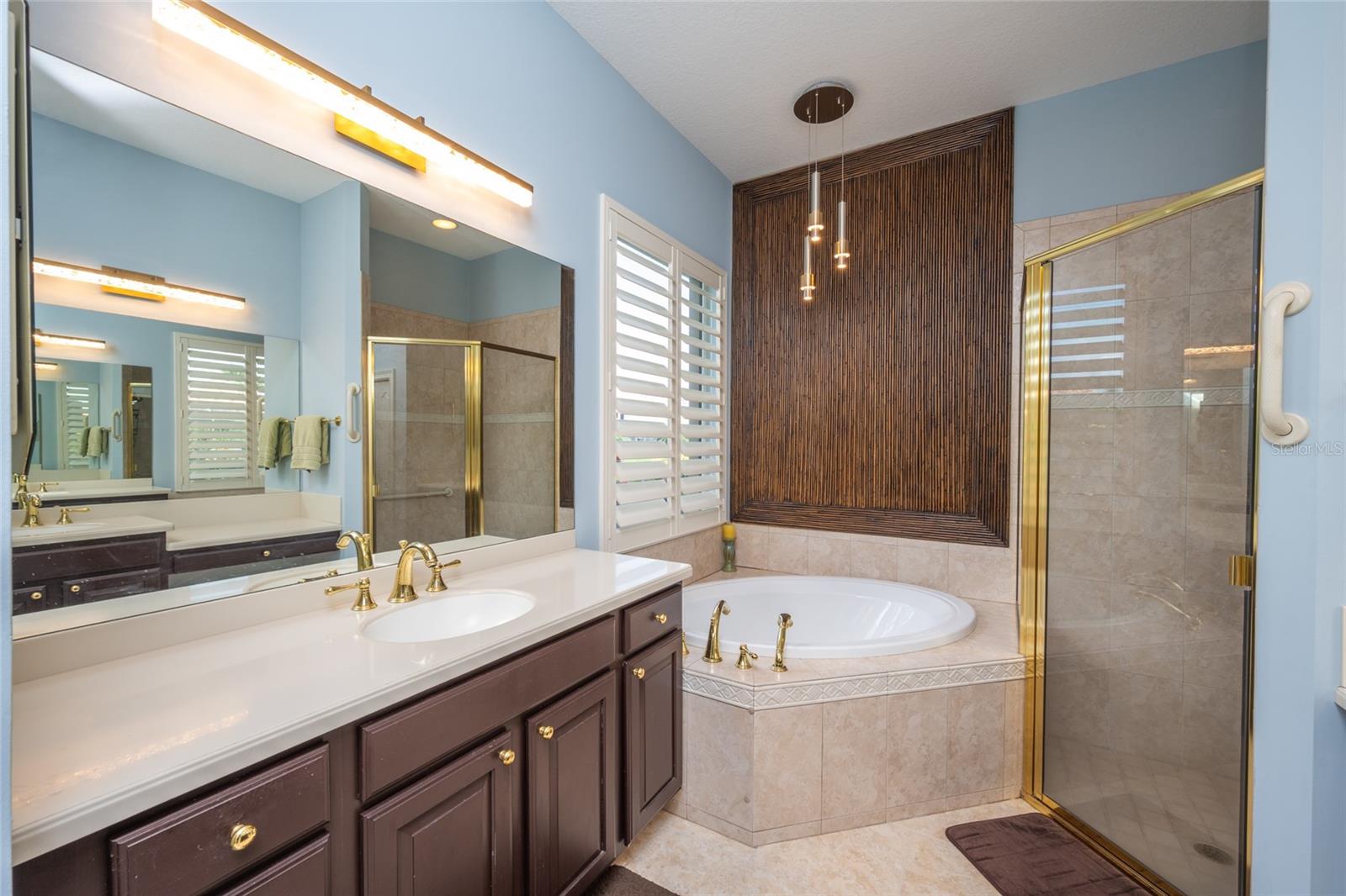 Image 42 of 62 For 303 9th Avenue E