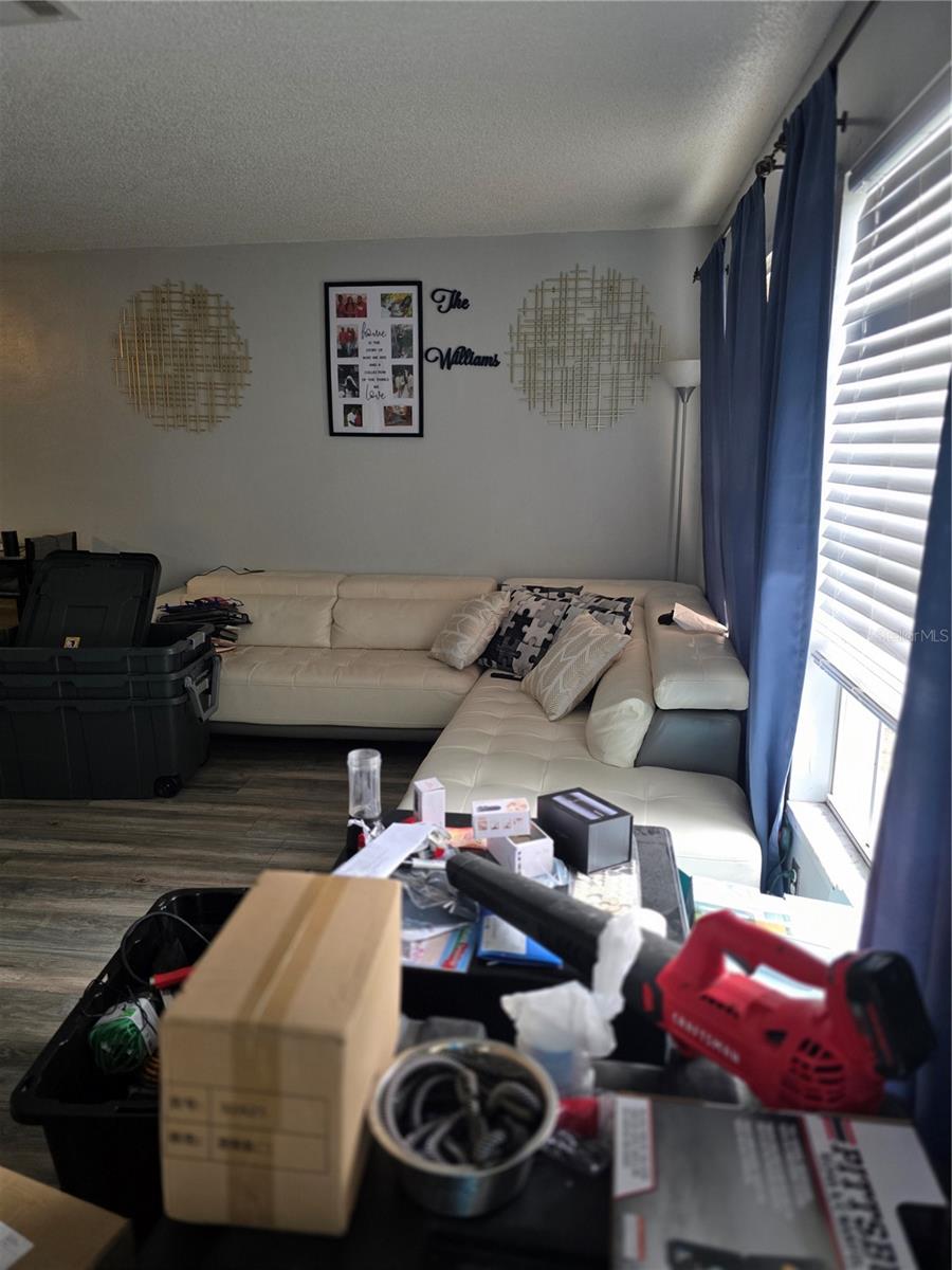 Image 4 of 22 For 3037 Magellan Avenue