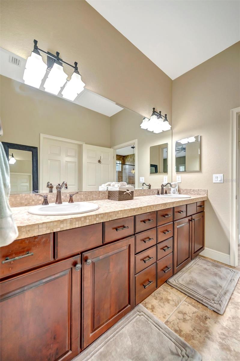 Image 60 of 98 For 1103 Kestrel Court
