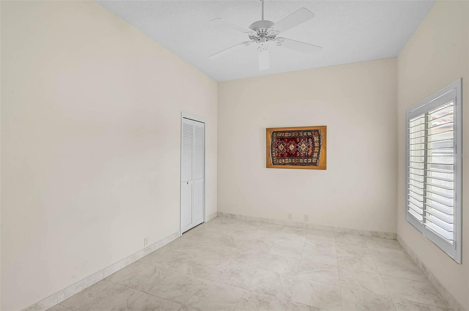 Image 11 of 48 For 4020 Murfield Drive E