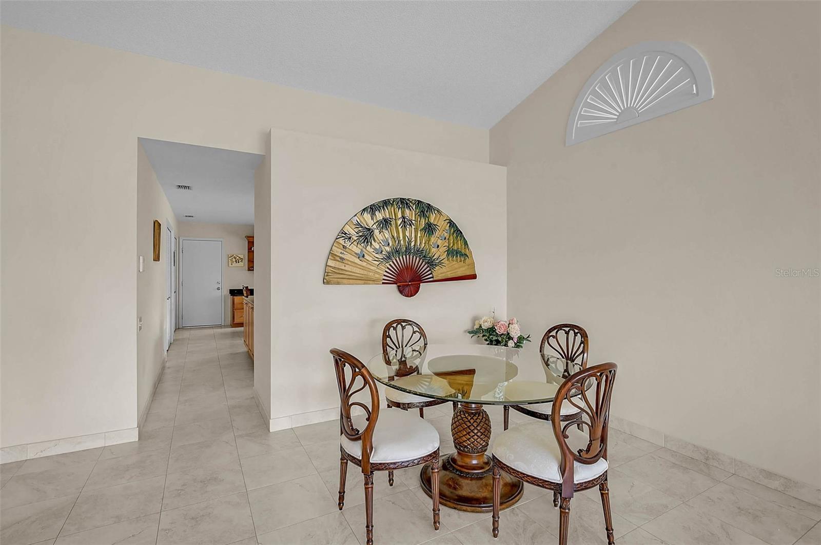 Image 14 of 48 For 4020 Murfield Drive E