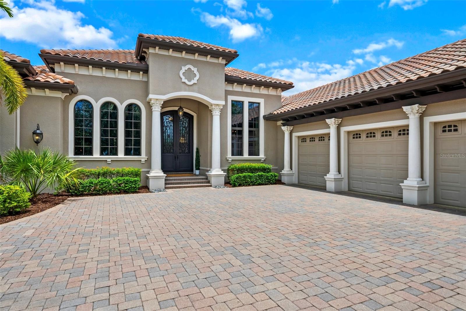 Image 3 of 94 For 6926 Lacantera Circle