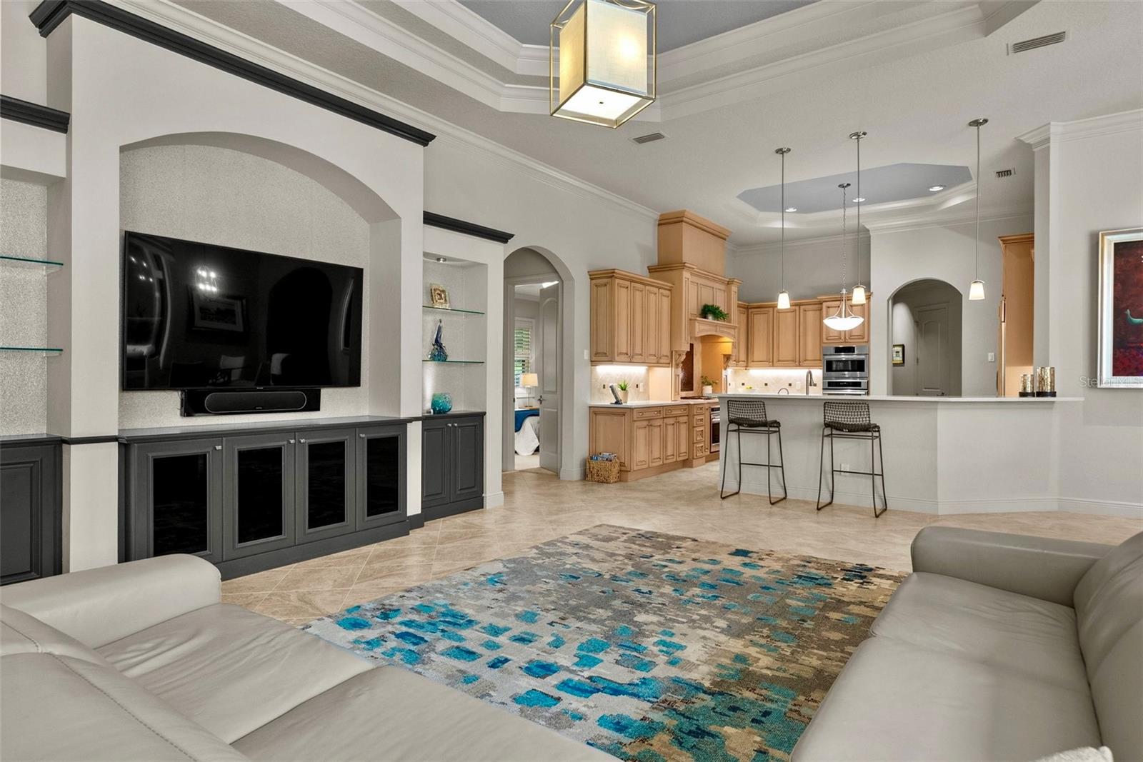 Image 30 of 94 For 6926 Lacantera Circle