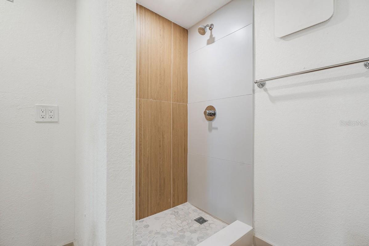 Image 14 of 24 For 1901 18th Avenue N