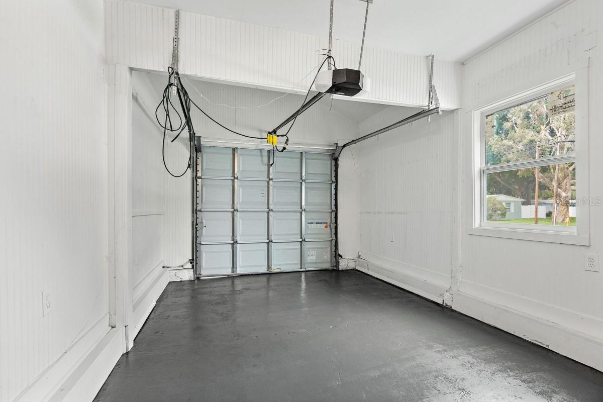 Image 20 of 24 For 1901 18th Avenue N