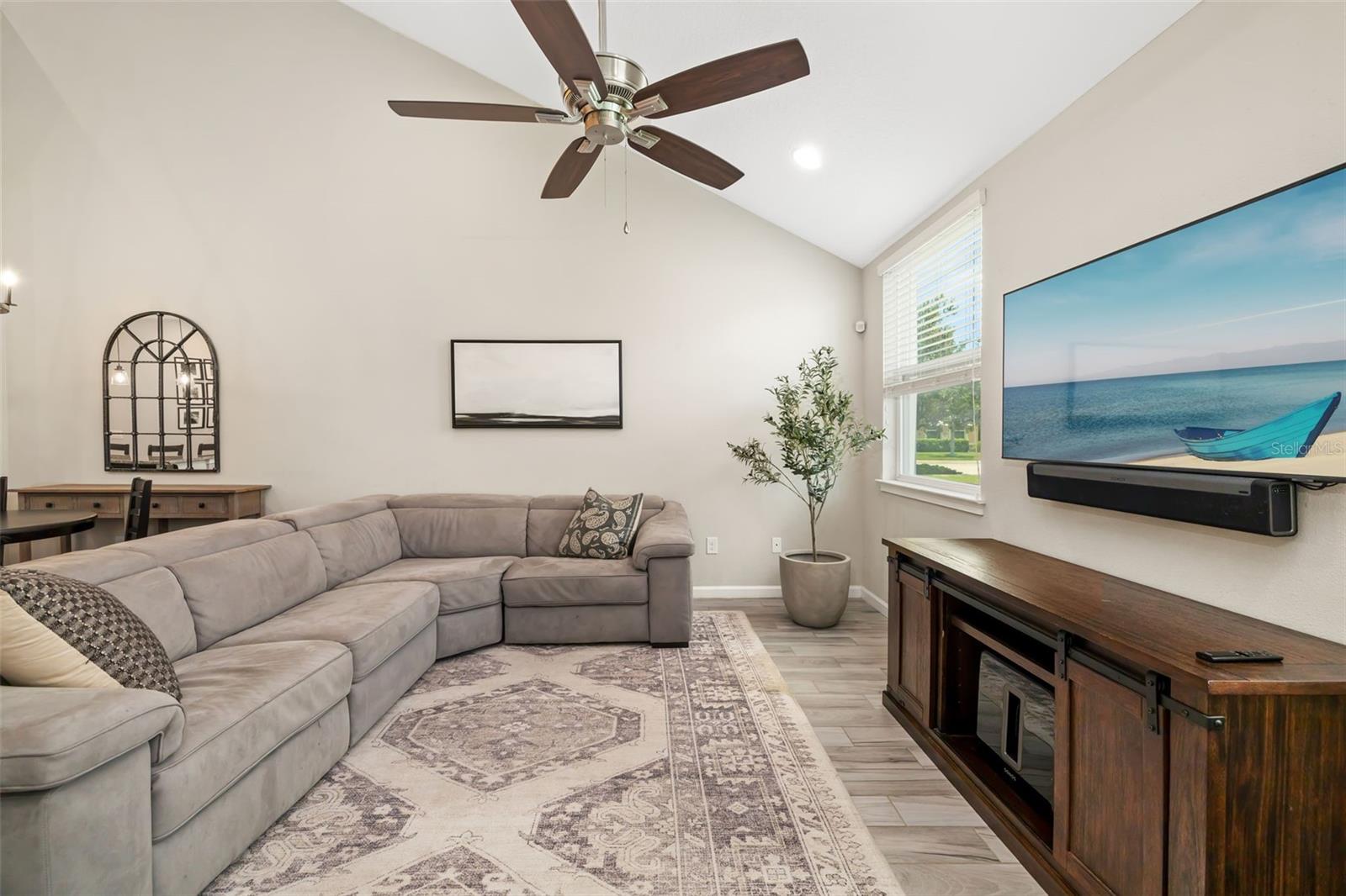 Image 15 of 44 For 11736 Meadowgate Place