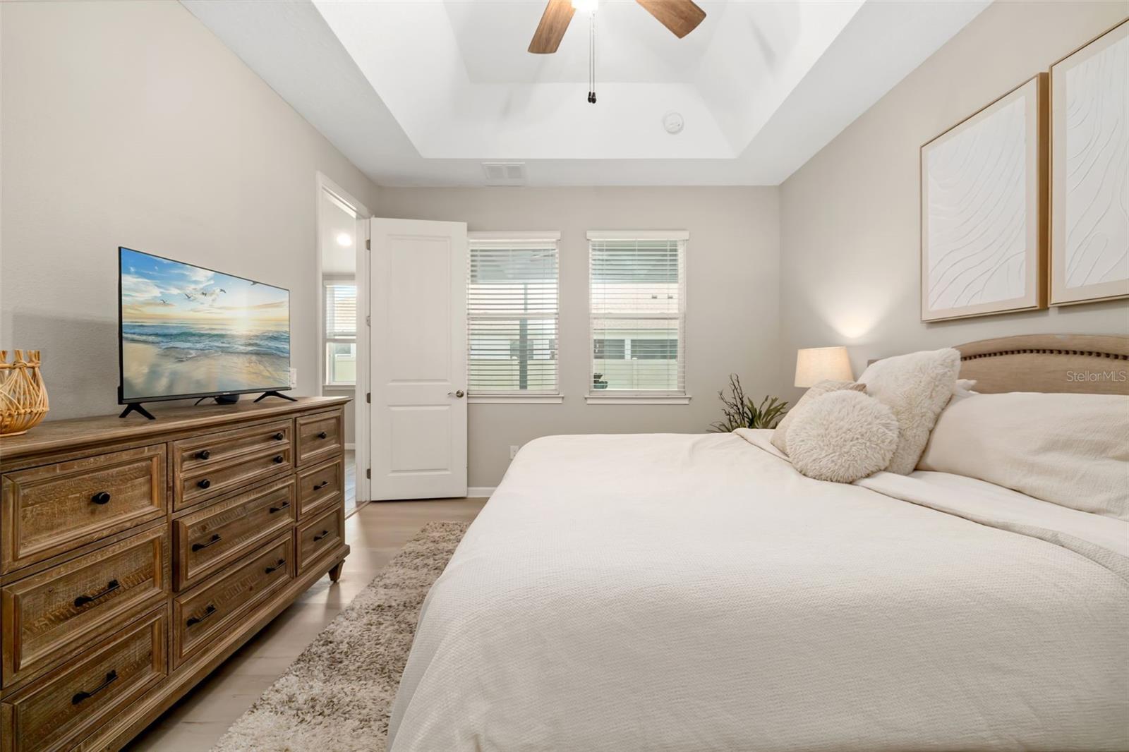 Image 17 of 44 For 11736 Meadowgate Place