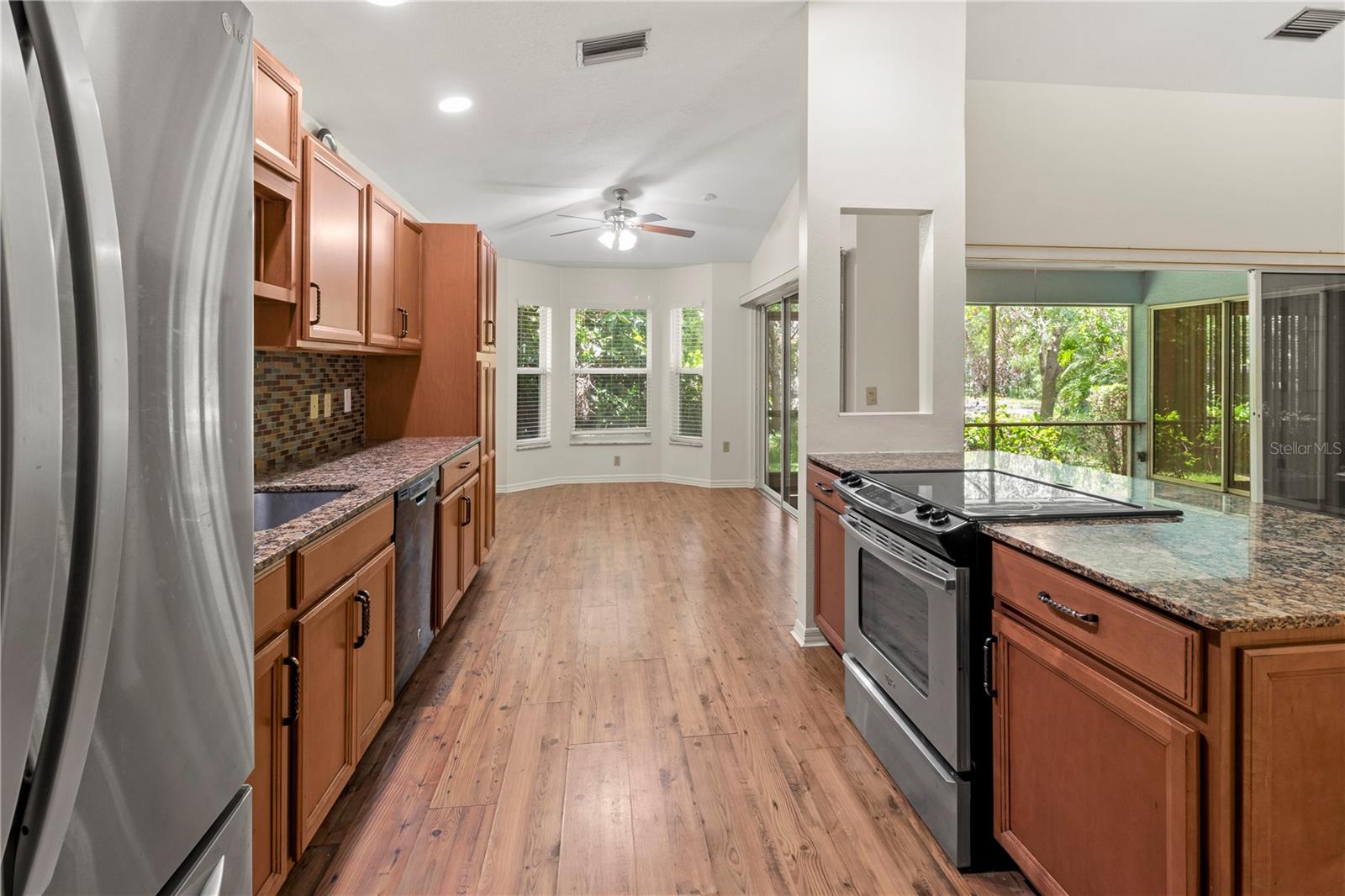 Image 11 of 33 For 2403 63rd Street W