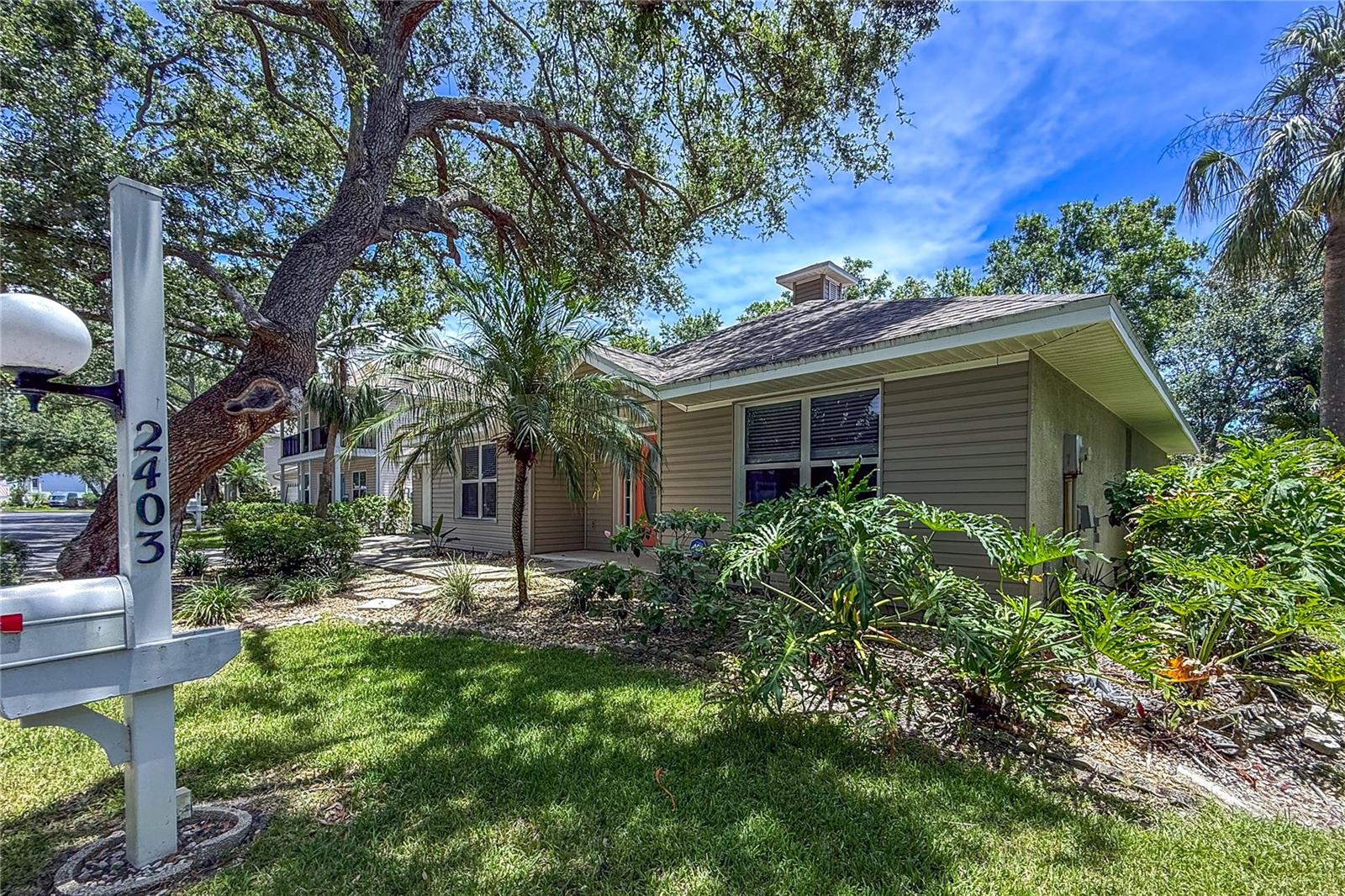 Image 4 of 33 For 2403 63rd Street W