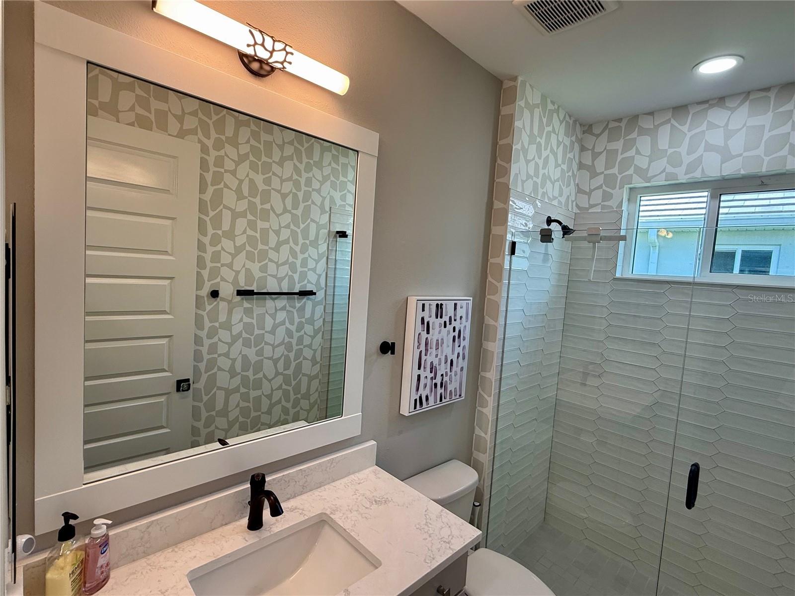 Image 18 of 35 For 1007 Waterline Court