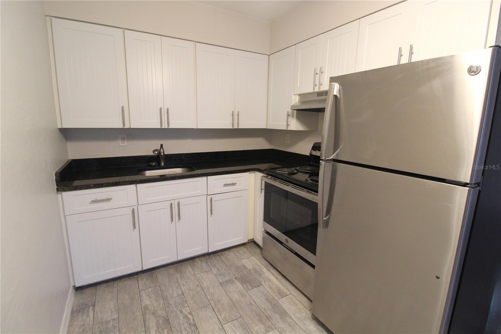 Image 2 of 8 For 6373 Gateway Avenue