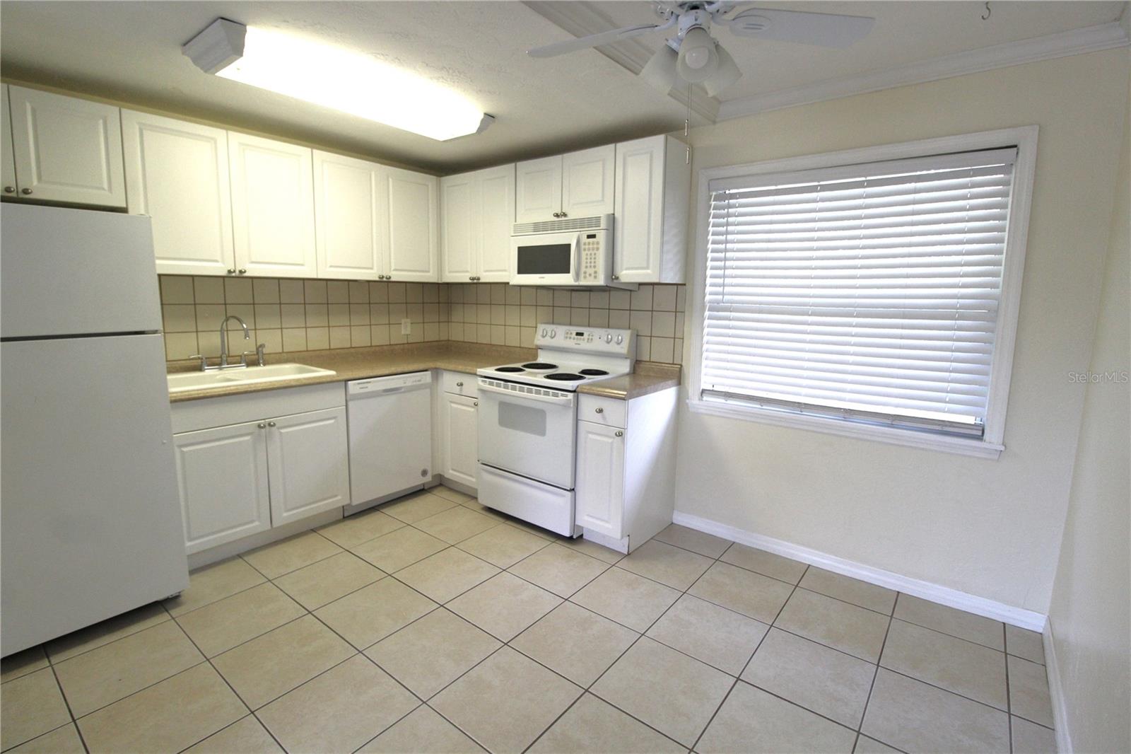 Image 2 of 10 For 1644 Redwood Street
