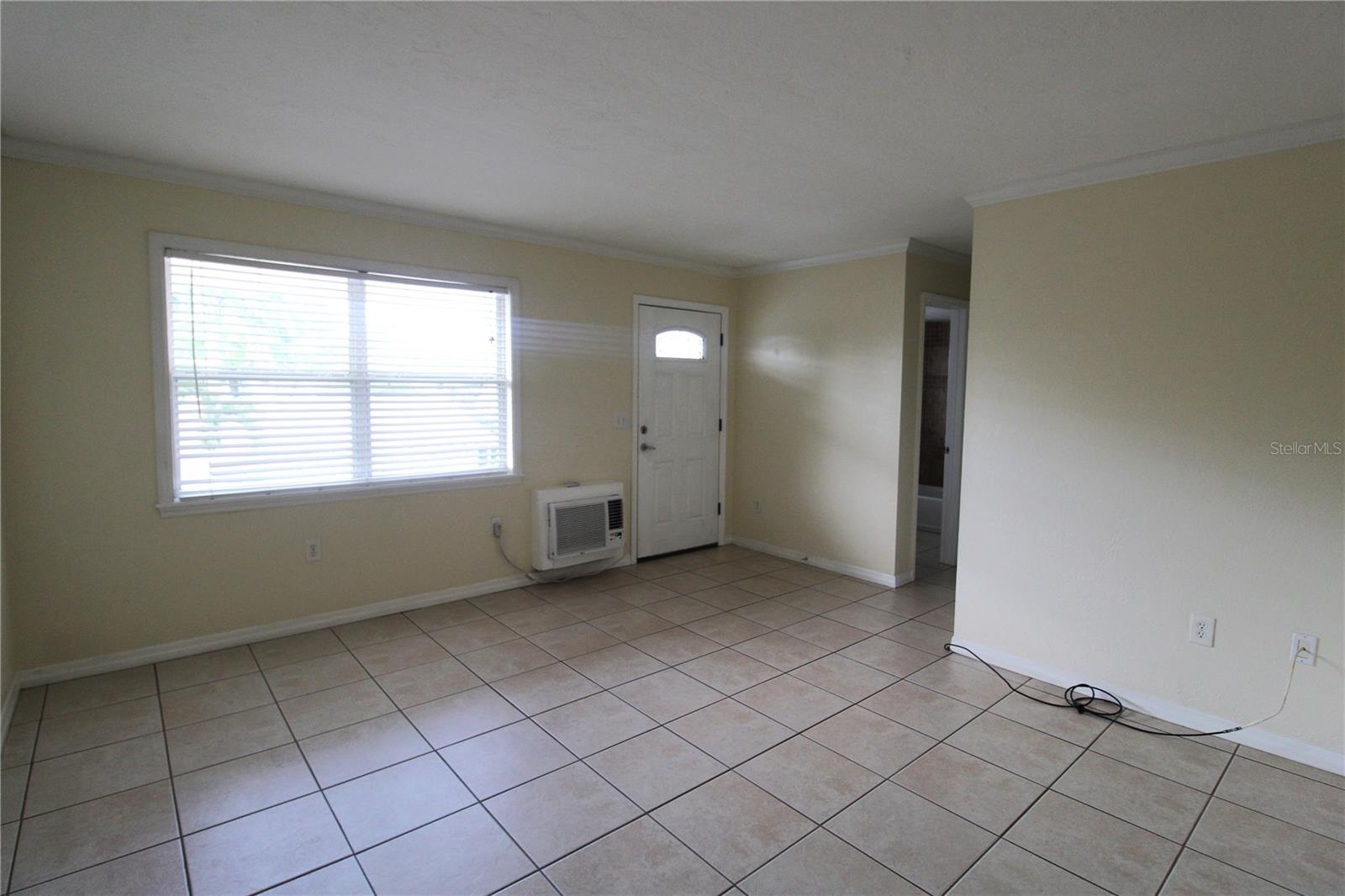 Image 3 of 10 For 1644 Redwood Street