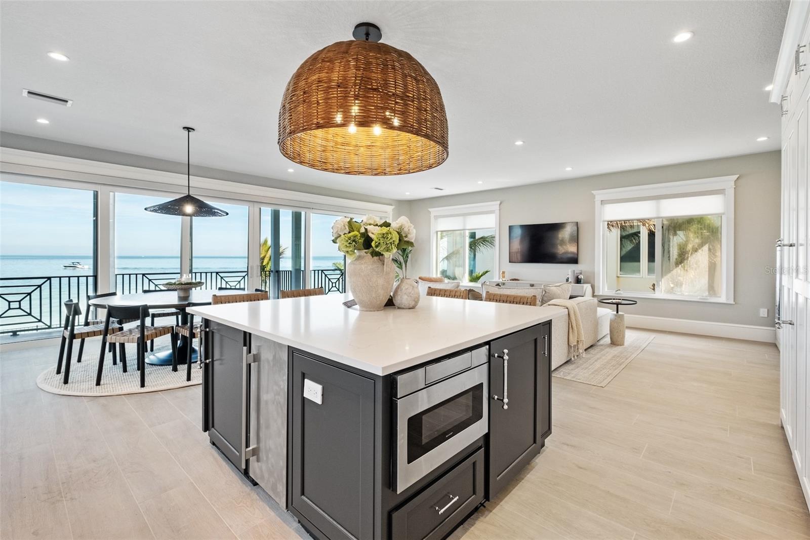 Image 11 of 55 For 881 Shore Drive