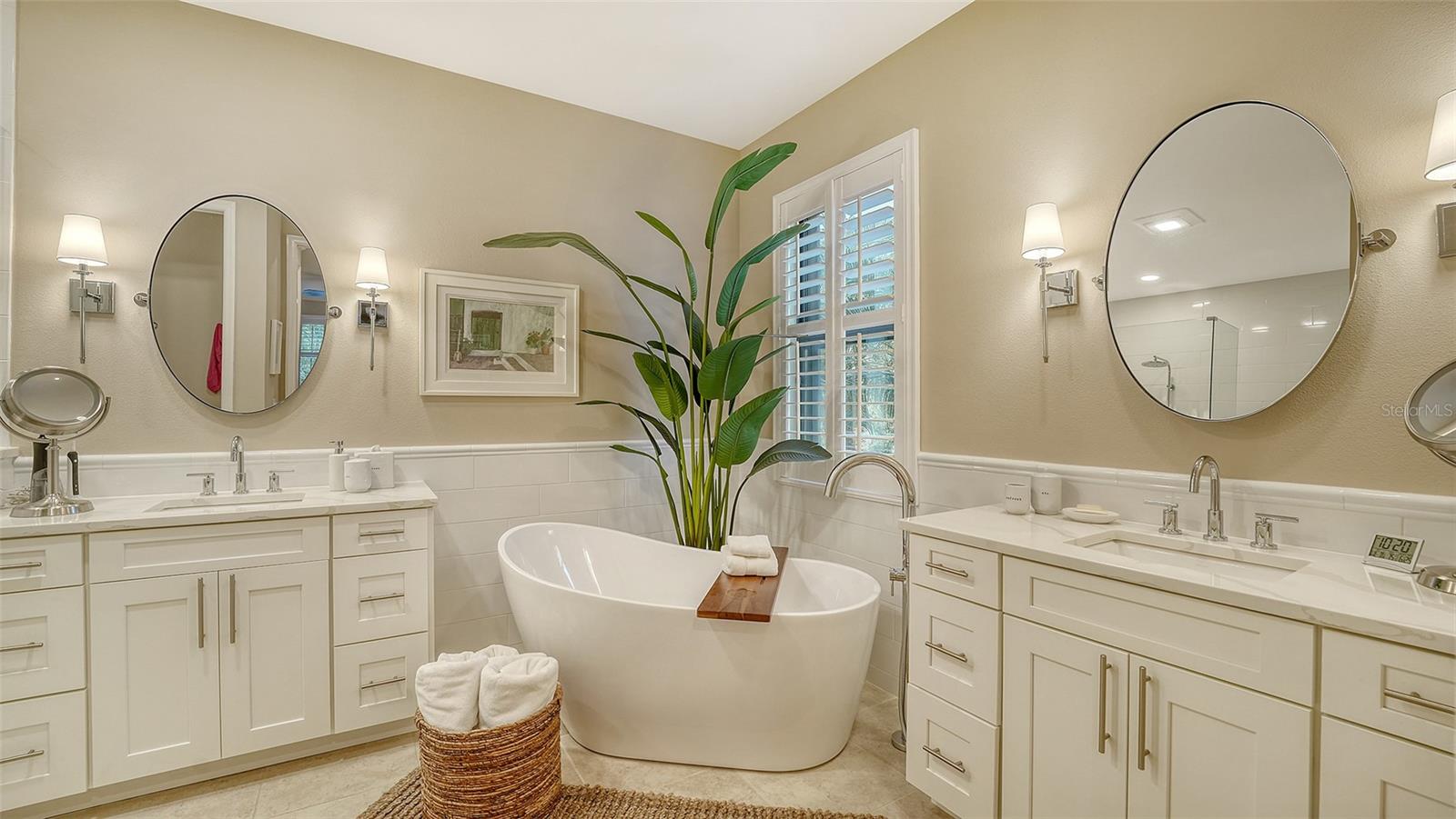 Image 28 of 79 For 12317 Goldenrod Avenue