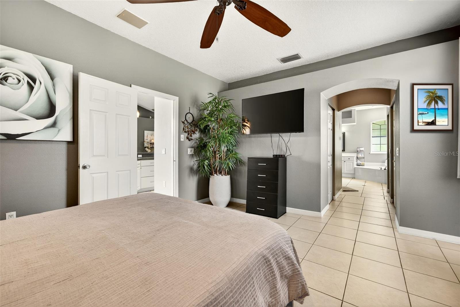 Image 19 of 43 For 4668 73rd Street E