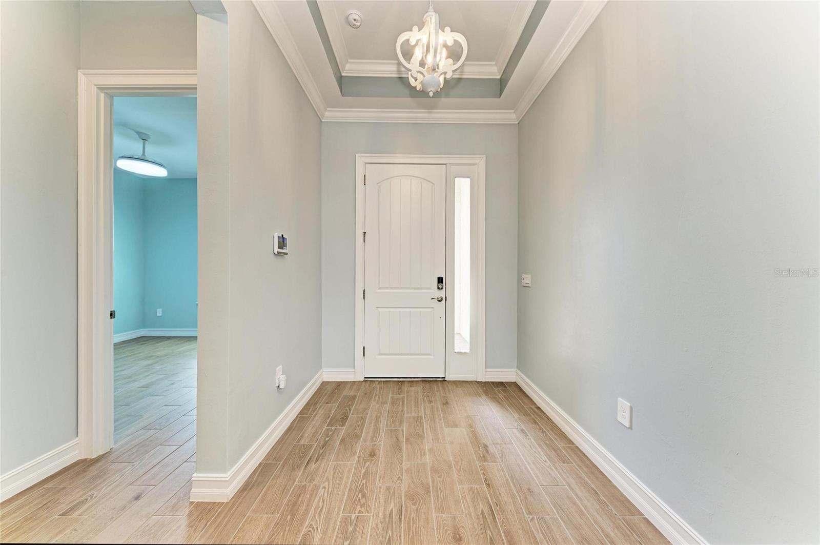 Image 10 of 89 For 653 Maraviya Boulevard